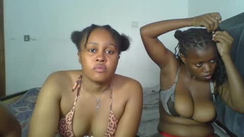 exotic_cutiee online show from May 2, 1:43 am