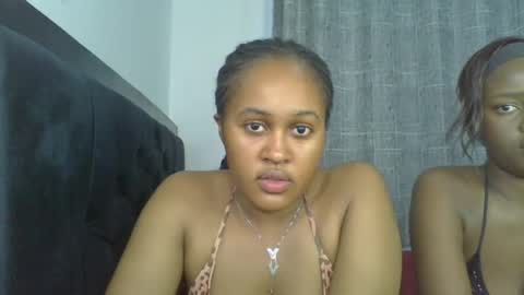 Snapshot of exotic_cutiee chatting on June 22, 5:15 am exotic_cutiee online show from June 22, 5:15 am