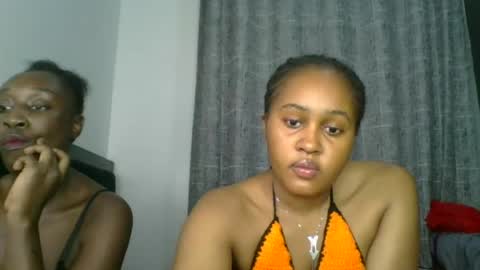 Snapshot of exotic_cutiee chatting on June 23, 10:08 pm exotic_cutiee online show from June 23, 10:08 pm