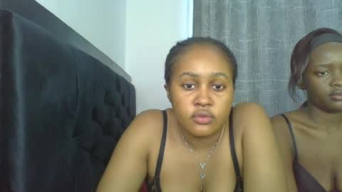 Snapshot of exotic_cutiee chatting on June 25, 5:34 am exotic_cutiee online show from June 25, 5:34 am