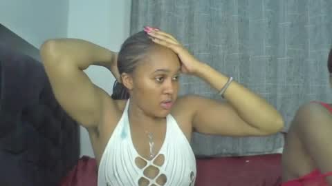 Snapshot of exotic_cutiee chatting on June 28, 6:14 pm exotic_cutiee online show from June 28, 6:14 pm