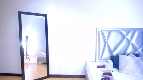 Snapshot of exotic_karmella chatting on December 20, 9:00 pm exotic_karmella online show from December 20, 9:00 pm