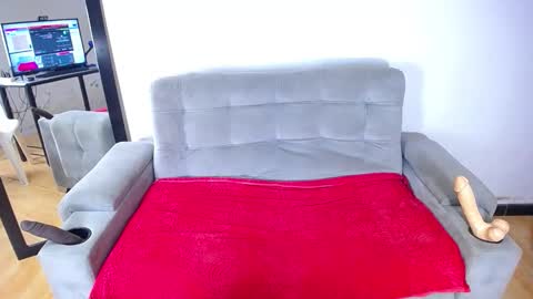 Snapshot of exotic_karmella chatting on January 17, 10:13 pm exotic_karmella online show from January 17, 10:13 pm