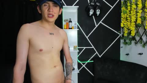 Snapshot of exotic_kisses_ chatting on December 3, 5:55 pm exotic_kisses_ online show from December 3, 5:55 pm