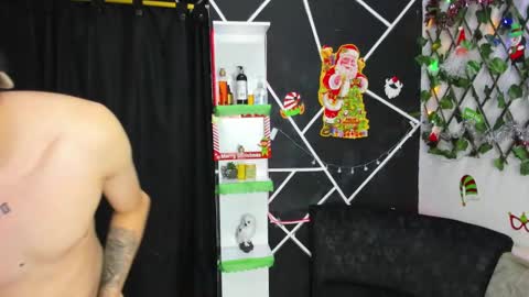 Snapshot of exotic_kisses_ chatting on December 6, 5:55 pm exotic_kisses_ online show from December 6, 5:55 pm