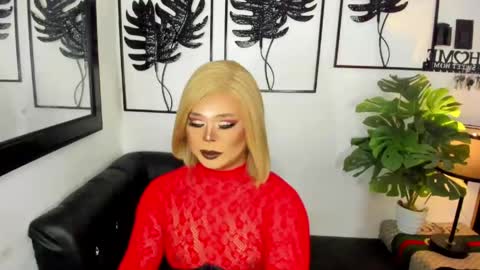 Lindsay online show from June 3, 6:46 pm