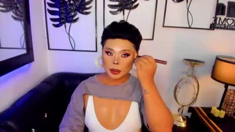 Lindsay online show from June 14, 4:31 pm