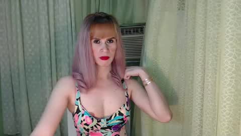 Snapshot of exoticbabes chatting on December 4, 5:16 am exoticbabes online show from December 4, 5:16 am