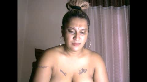 Snapshot of exoticindian37 chatting on December 23, 4:17 pm exoticindian37 online show from December 23, 4:17 pm
