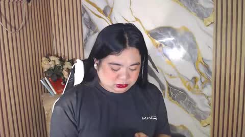 SHANTAL MARIE online show from April 9, 10:09 am