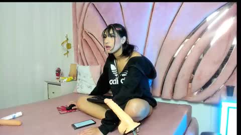 Velvet  online show from February 25, 2:05 pm