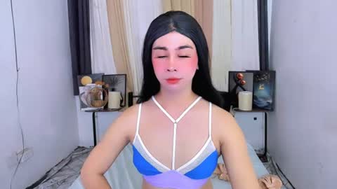 expensive_elise online show from June 28, 7:47 am