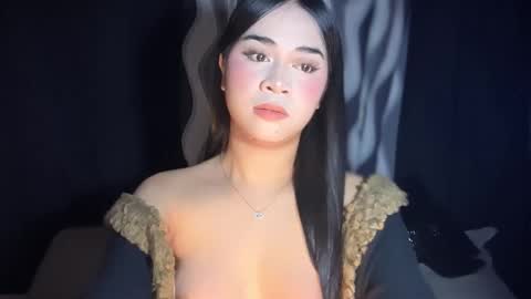 Snapshot of expensivets_chloe chatting on September 24, 7:39 pm chloee online show from September 24, 7:39 pm