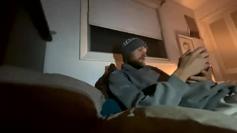 Snapshot of exploringkinkvers chatting on December 9, 5:29 am Explorer online show from December 9, 5:29 am