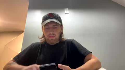 Snapshot of explosive_andyy chatting on October 11, 3:28 am Explosivee andyy online show from October 11, 3:28 am