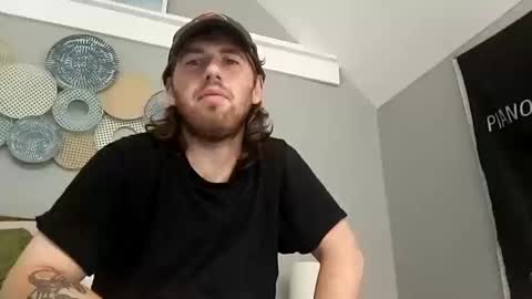 Snapshot of explosive_andyy chatting on October 13, 6:19 pm Explosivee andyy online show from October 13, 6:19 pm