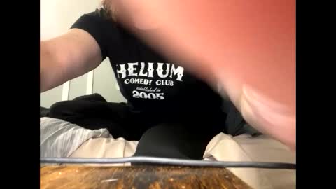 Snapshot of explosive_andyy chatting on November 16, 7:58 am Explosivee andyy online show from November 16, 7:58 am