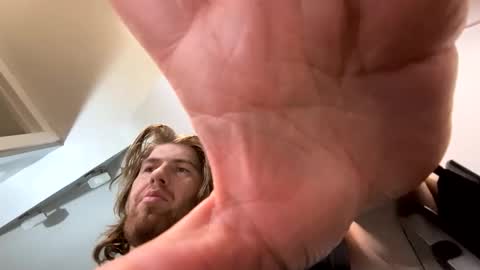 Snapshot of explosive_andyy chatting on November 30, 7:45 am Explosivee andyy online show from November 30, 7:45 am