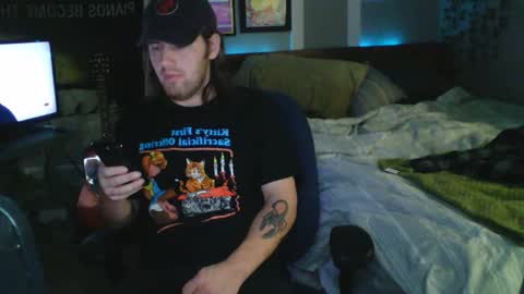 Snapshot of explosive_andyy chatting on February 17, 1:57 am Explosivee andyy online show from February 17, 1:57 am