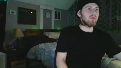 Snapshot of explosive_andyy chatting on February 28, 11:33 am Explosivee andyy online show from February 28, 11:33 am