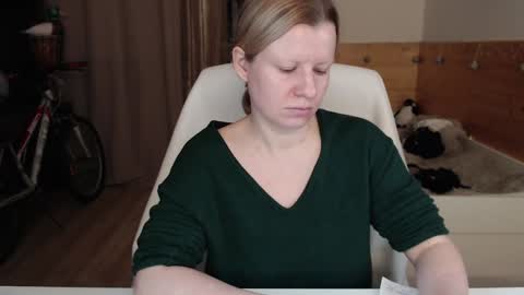 Crystal online show from December 2, 4:53 pm