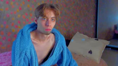 exxry online show from December 1, 12:32 pm