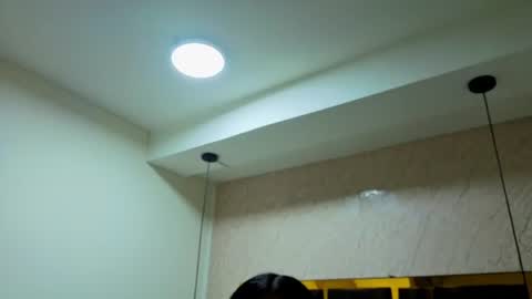Snapshot of ey_im_simone_ chatting on August 3, 12:10 pm online show from August 3, 12:10 pm