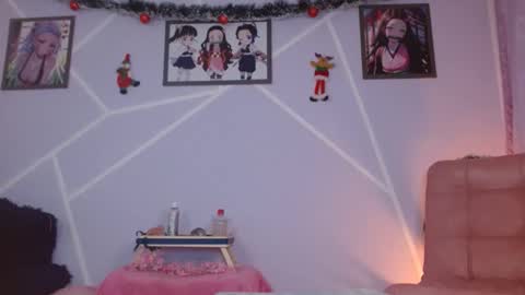 eyes_moonn online show from November 30, 12:25 am