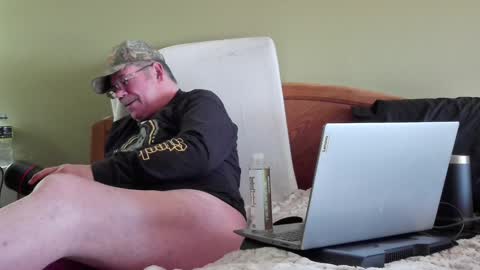 Eyeswideshut63 online show from January 20, 5:27 pm