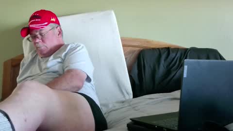 Eyeswideshut63 online show from October 18, 10:43 pm