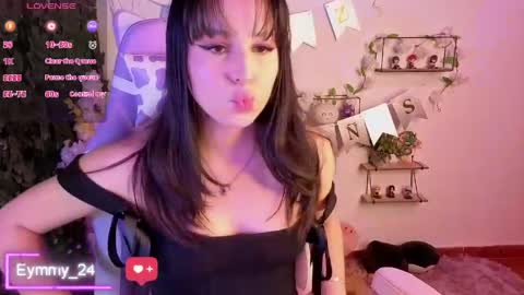 Snapshot of eymmy_24 chatting on April 24, 2:03 am eymmy_24 online show from April 24, 2:03 am