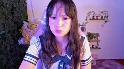 Snapshot of eymmy_24 chatting on May 4, 1:34 am eymmy_24 online show from May 4, 1:34 am