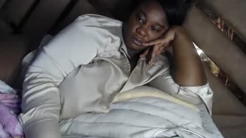 eyshaexotii online show from September 30, 2:27 am