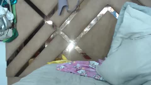 eyshaexotii online show from February 4, 2:06 am