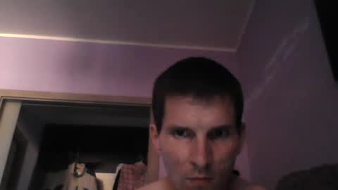 Snapshot of ezel004 chatting on June 28, 2:34 pm ezel004 online show from June 28, 2:34 pm