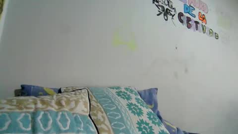 Aimee online show from May 17, 4:25 pm