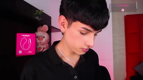 Snapshot of ezra_storm chatting on January 17, 5:23 am Juan online show from January 17, 5:23 am