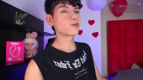 Snapshot of ezra_storm chatting on February 13, 5:03 am Juan online show from February 13, 5:03 am