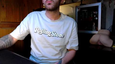 Snapshot of f4t2fit chatting on January 20, 12:15 am Fat2Fit online show from January 20, 12:15 am