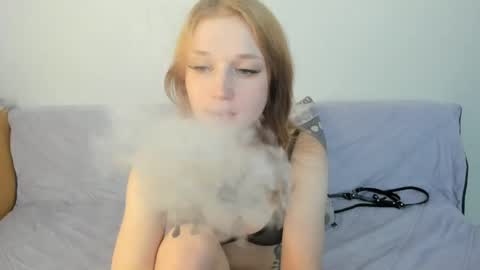 Snapshot of f_w_b chatting on March 10, 3:41 pm f_w_b online show from March 10, 3:41 pm