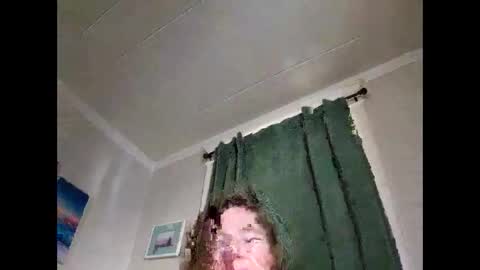 Snapshot of faberini chatting on February 2, 2:27 pm FabOmobono online show from February 2, 2:27 pm