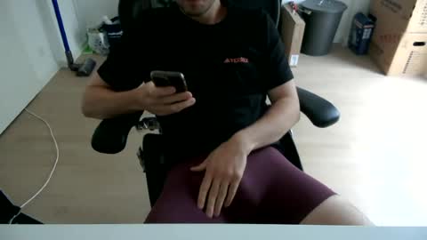 Snapshot of fabian_196 chatting on June 10, 3:44 pm Call me bitch online show from June 10, 3:44 pm