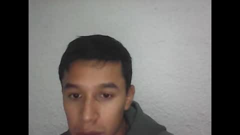 R online show from May 1, 11:42 pm
