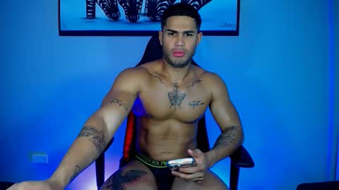 Snapshot of fabilatindick20 chatting on February 27, 2:11 am Fabian online show from February 27, 2:11 am