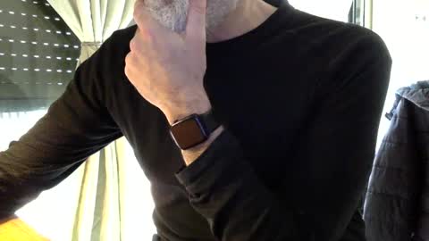 Snapshot of fabro45 chatting on March 8, 9:06 am Fabro online show from March 8, 9:06 am