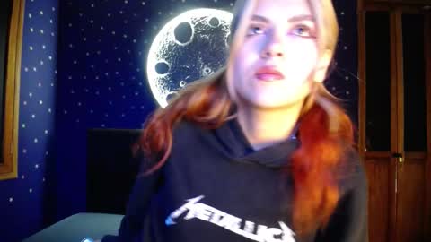 Snapshot of fabzy_fab chatting on February 21, 11:55 am fabzy online show from February 21, 11:55 am