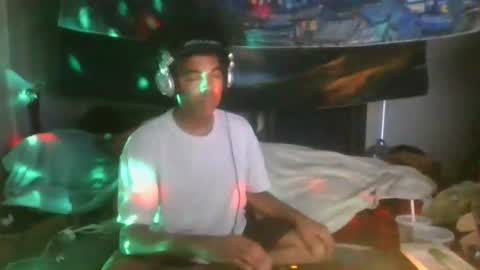 fadeyisteven32 online show from June 15, 7:05 pm