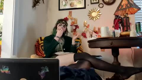 Goddess Fae the Feral Fairy Witch online show from December 7, 8:49 pm