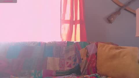 Snapshot of faeriedalelio chatting on December 2, 3:03 pm Faerie Dalelio online show from December 2, 3:03 pm