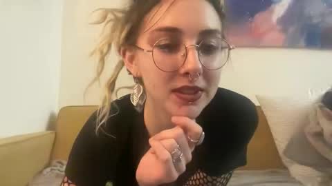 Fae online show from October 4, 12:41 am